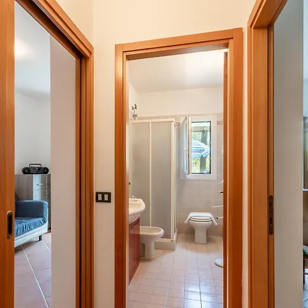 Casa Zini- With Shared Pool & Garden - Happy